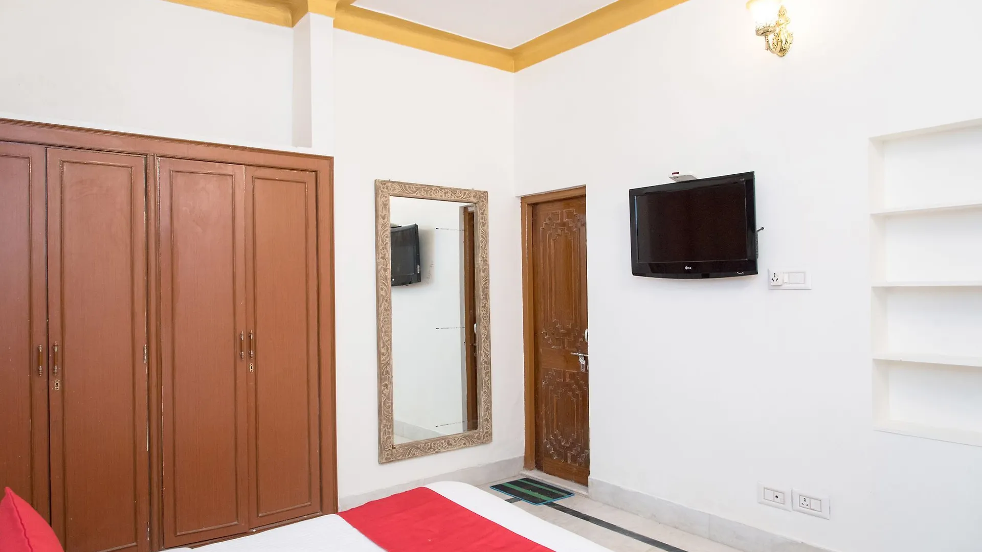 אודייפור Oyo Home 11431 Heritage Stay Near Celebration Mall מלון